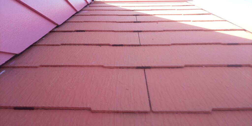 横浜の屋根塗装｜タスペーサー挿入完了