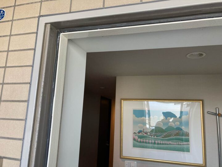 【横浜市港北区】M様邸　マンション玄関ドア内枠部分塗装