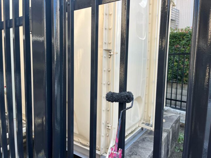 受水槽鉄柵塗装 ~上塗り2回目~