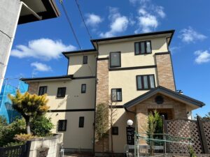 【横浜市神奈川区】Ｉ様邸　屋根カバー・外壁塗装【RSシルバーマットSi】工事